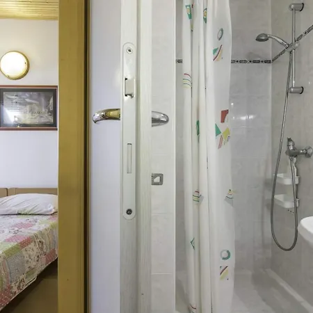 בית הארחה Emanuel