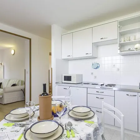 Emanuel בית הארחה Tar-Vabriga