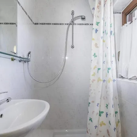 Emanuel בית הארחה Tar-Vabriga