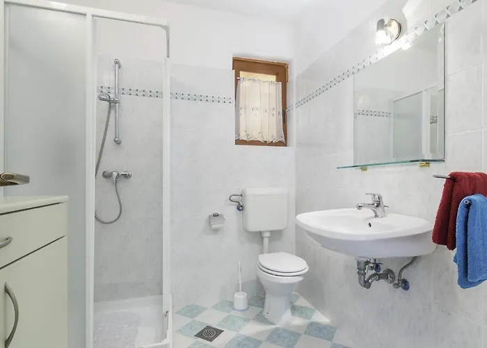 Gostinjska kuća Emanuel 3*