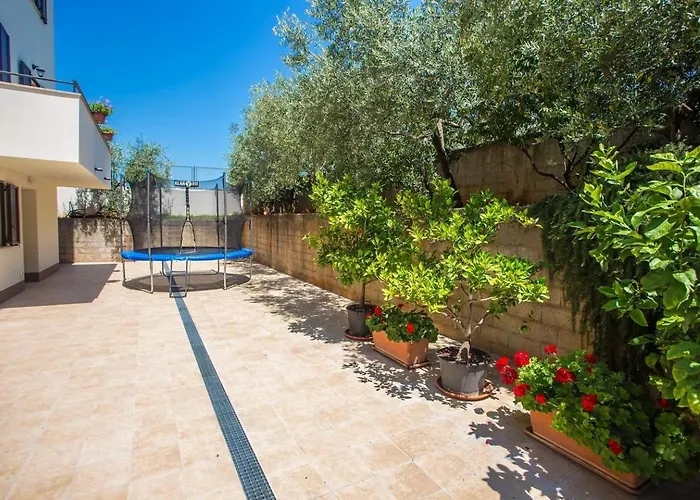 Gostinjska kuća Emanuel 3*