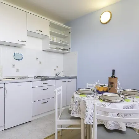 Guest house Emanuel *