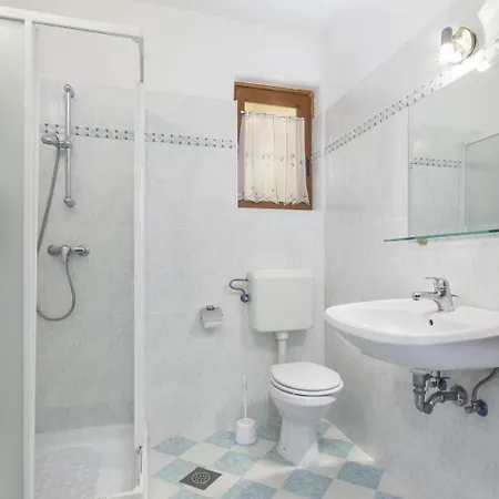 Guest house Emanuel *